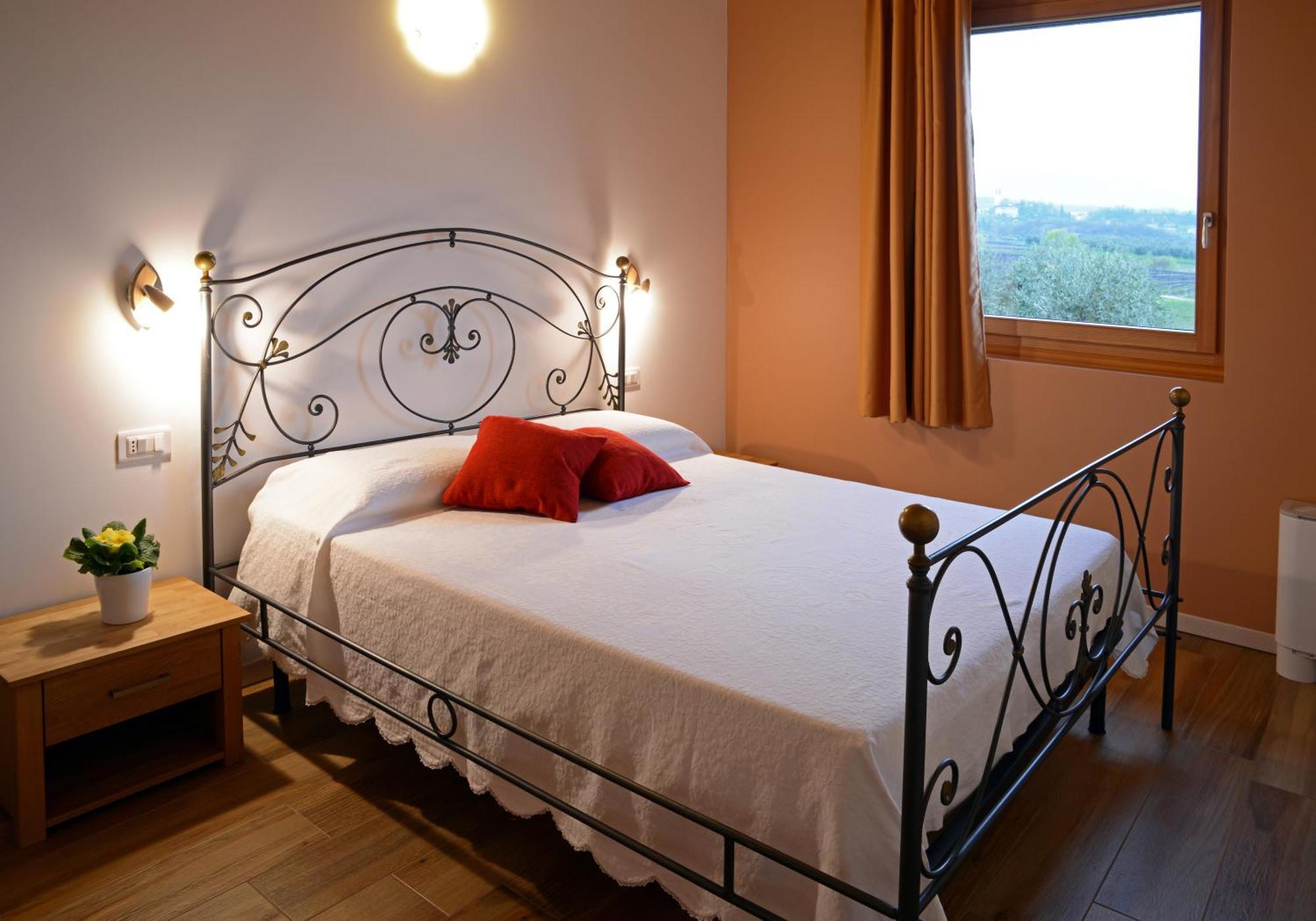 Agriturismo Fioralba Полпенаце дел Гарда Екстериор снимка
